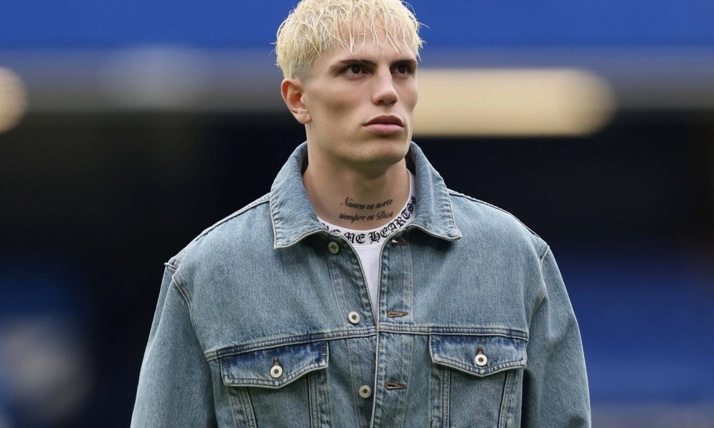 ‘AI wrote this’ - Man Utd fans fume at Alejandro Garnacho’s 96-word goodbye